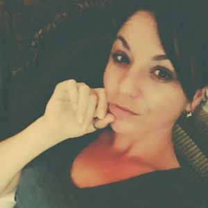 Meet your Posher, Monique